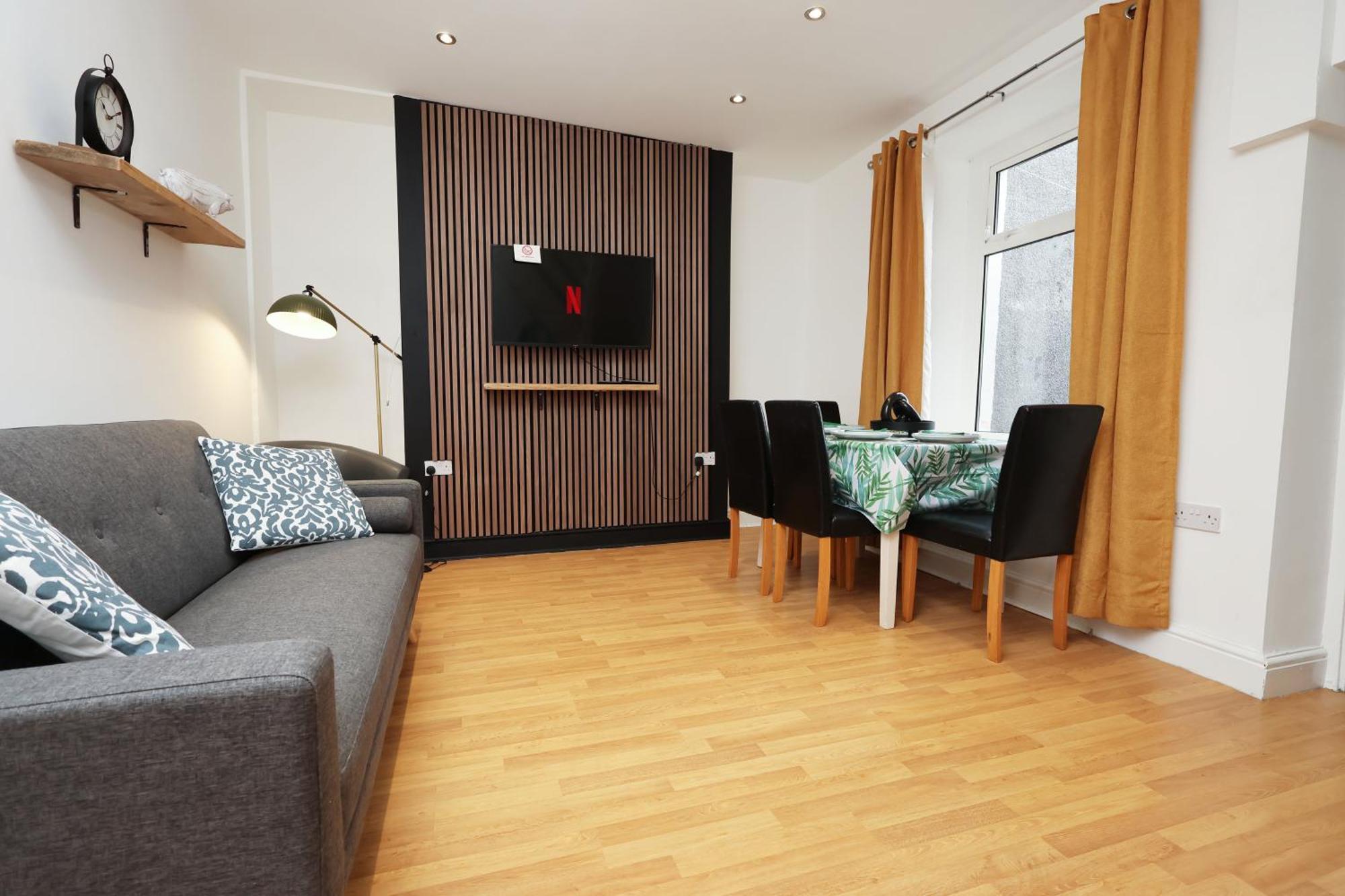 Viewing Deck, On-Street Parking, Tv In Every Room سوانسي المظهر الخارجي الصورة