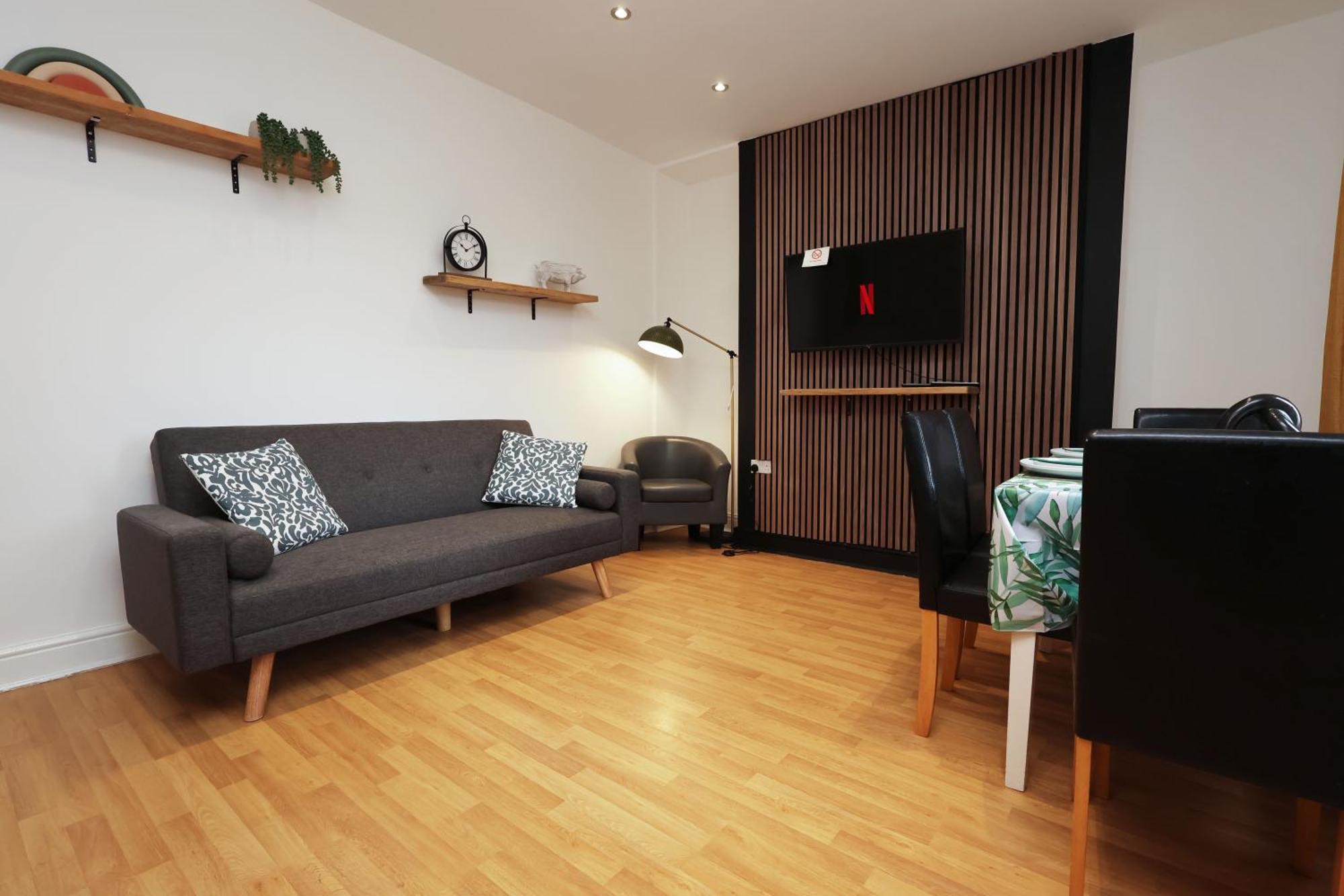 Viewing Deck, On-Street Parking, Tv In Every Room سوانسي المظهر الخارجي الصورة